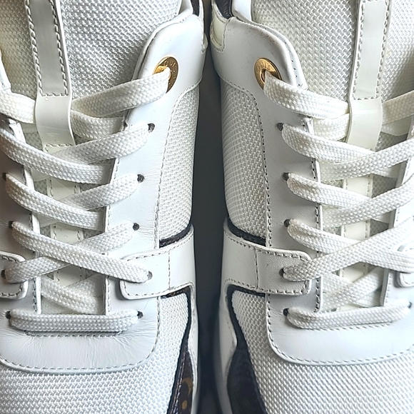 Louis Vuitton Run Away Sneakers - Picture 12 of 14